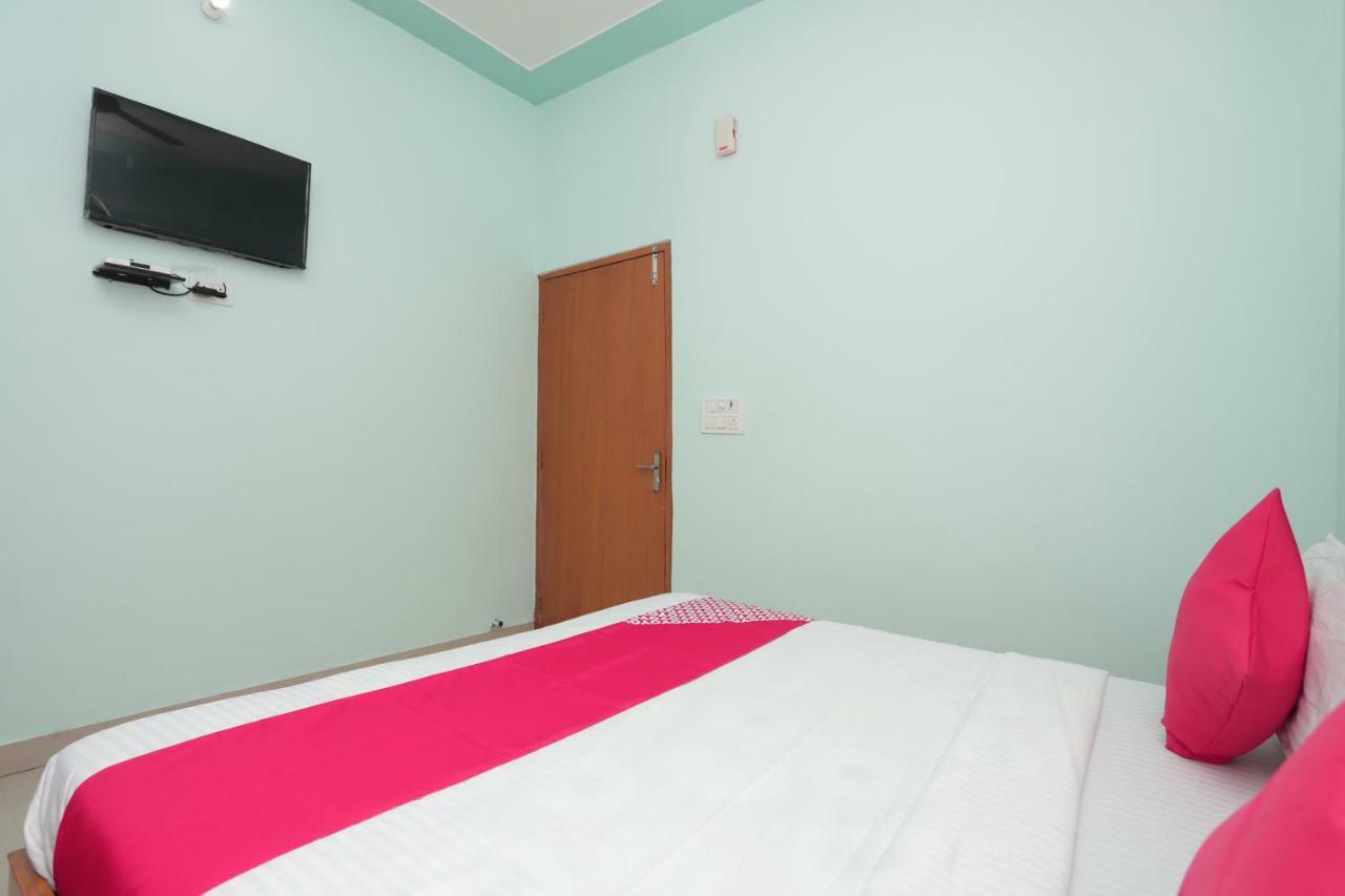 Roorkee Oyo 38520 Hotel Silverspoon المظهر الخارجي الصورة